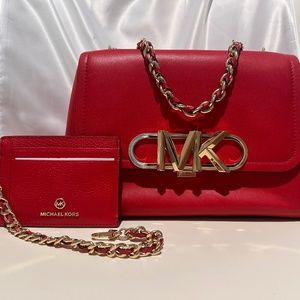 Elegant Parker bag with wristlet